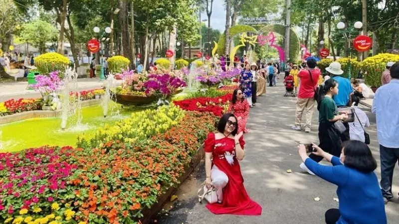 Tổ chức Tết Bính Ngọ vui tươi, tiết kiệm